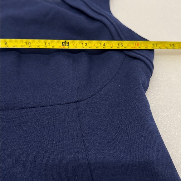 Tahari Navy Blue Sleeveless Dress 17” pit-to-pit 37” long. No size tag. - Picture 5 of 7